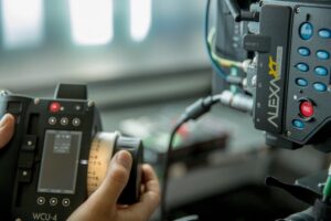 Productora audiovisual: el ayudante y el auxiliar de cámara